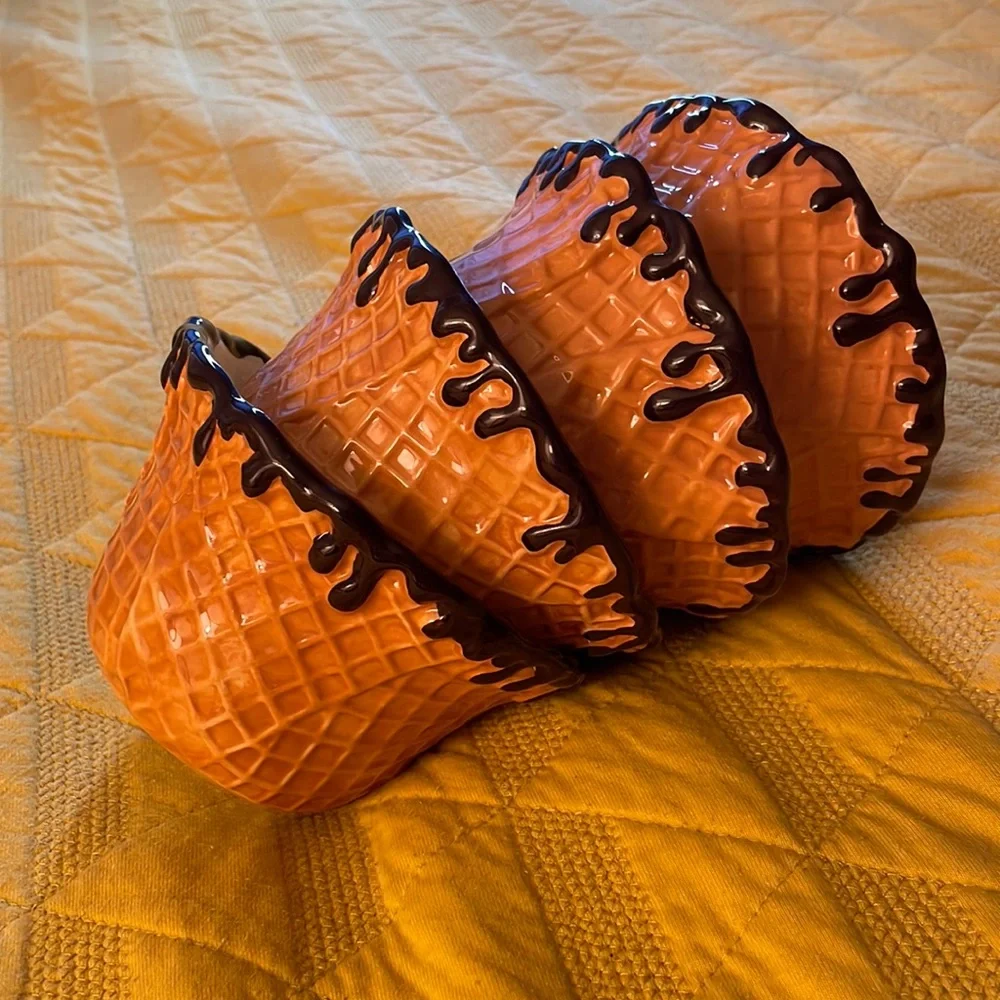 Sur la Table, 4 Piece Set of Waffle Cone Bowls - Picture 2 of 7